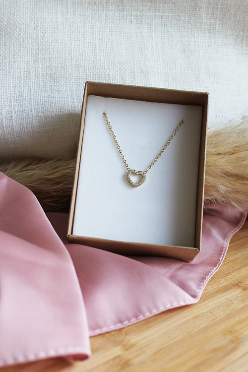 Colar coração aberto com zircônias- Agra